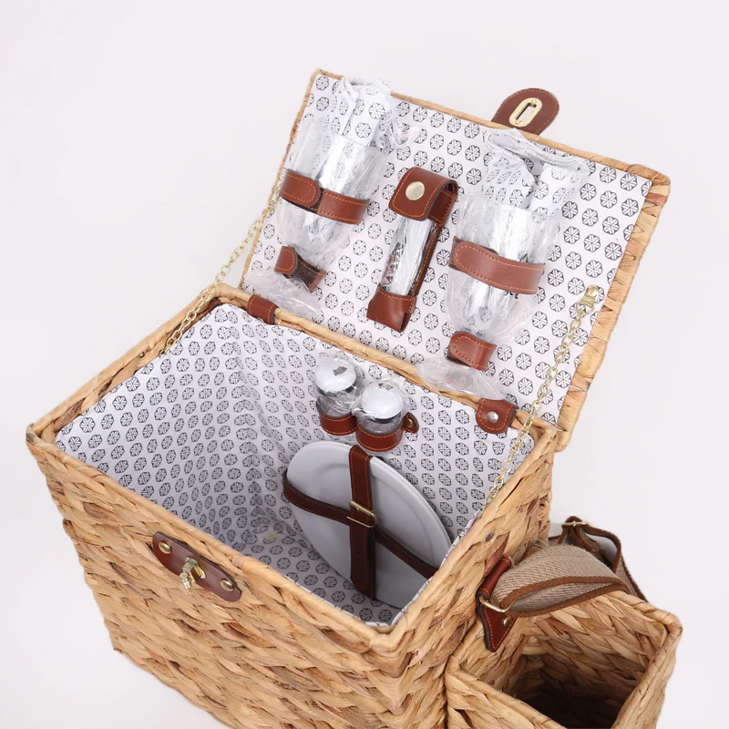 Wholesale High Quality Family Willow Picnic Basket Empty Baskets Sets