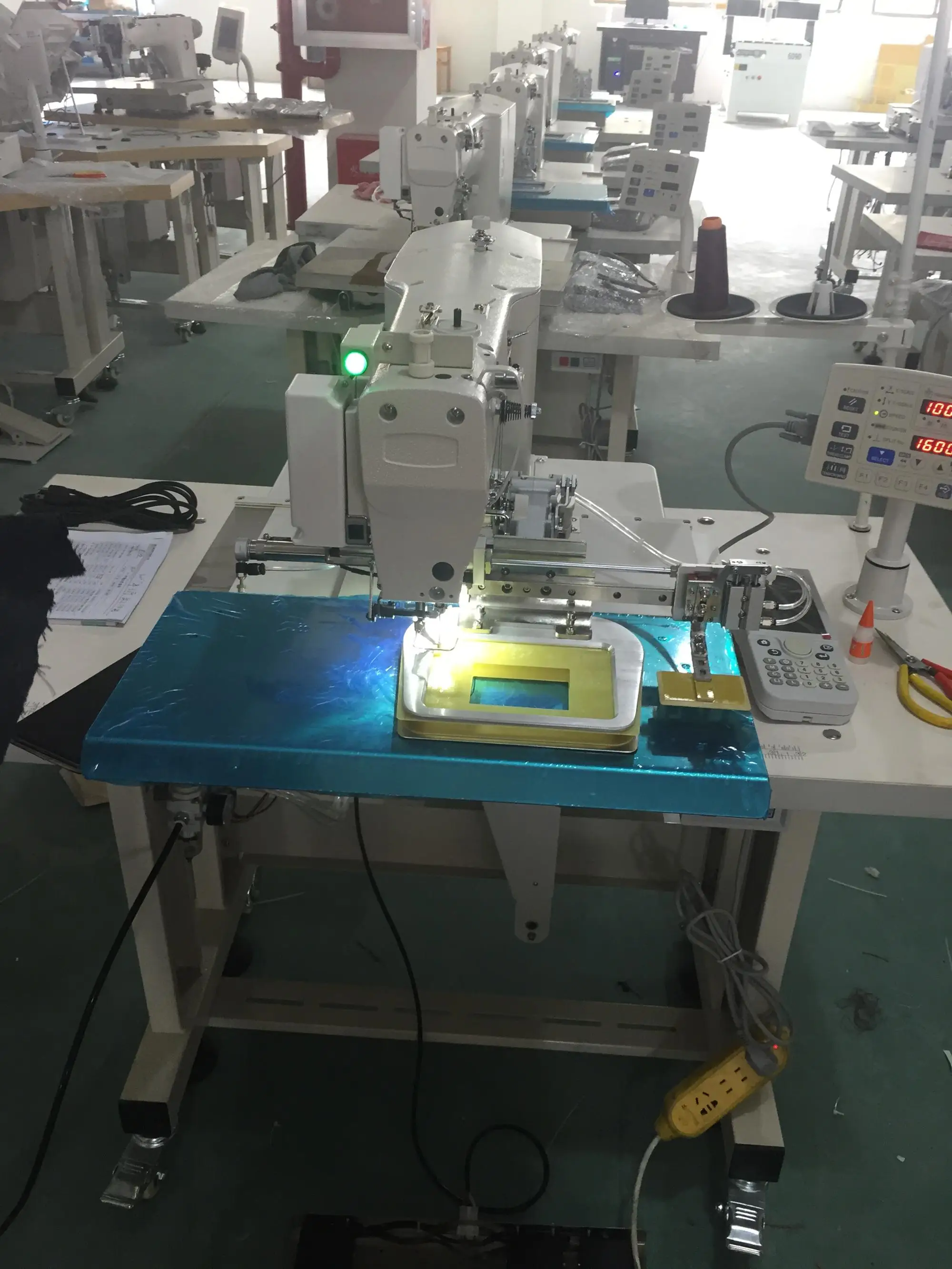 Nanbang Computerized Pattern Sewing Machine with Side Slider Foot ...