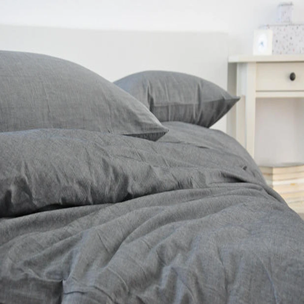 Linen duvet cover king size Check out our wide range of eye-catching duvet covers, there’s sure to be a perfect fit for you. Our assortment includes queen duvet covers, king duvet covers, twin duvet covers and XL twin duvet covers, all in a vibrant variety of colors for you to choose from.