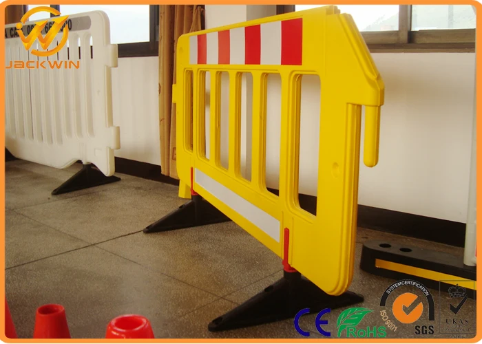 European Standard Road Safety 2000mm Plastic Traffic Barrier / Plastic Safety Barricade