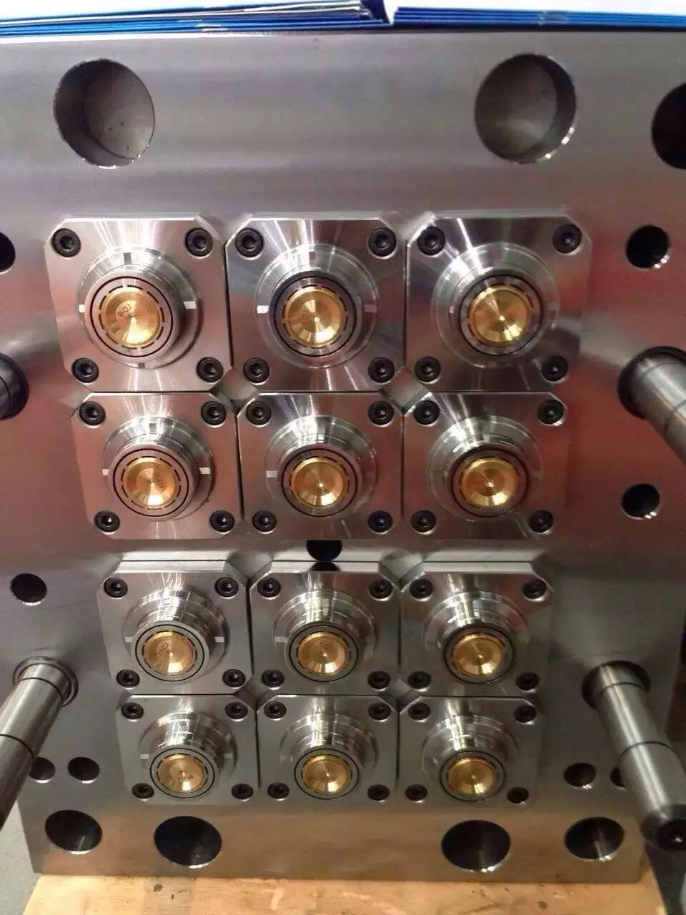 Cap mould 1