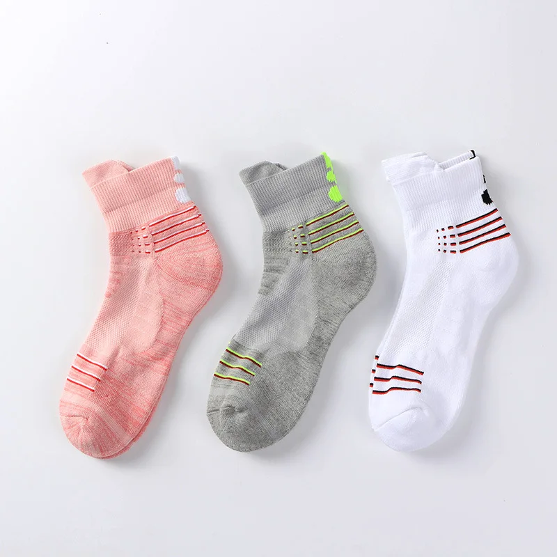 Factory Wholesale (Customized) Sport Sock Manufacturers Logo Absorption Loop Movement Cute Women Ankle Socks