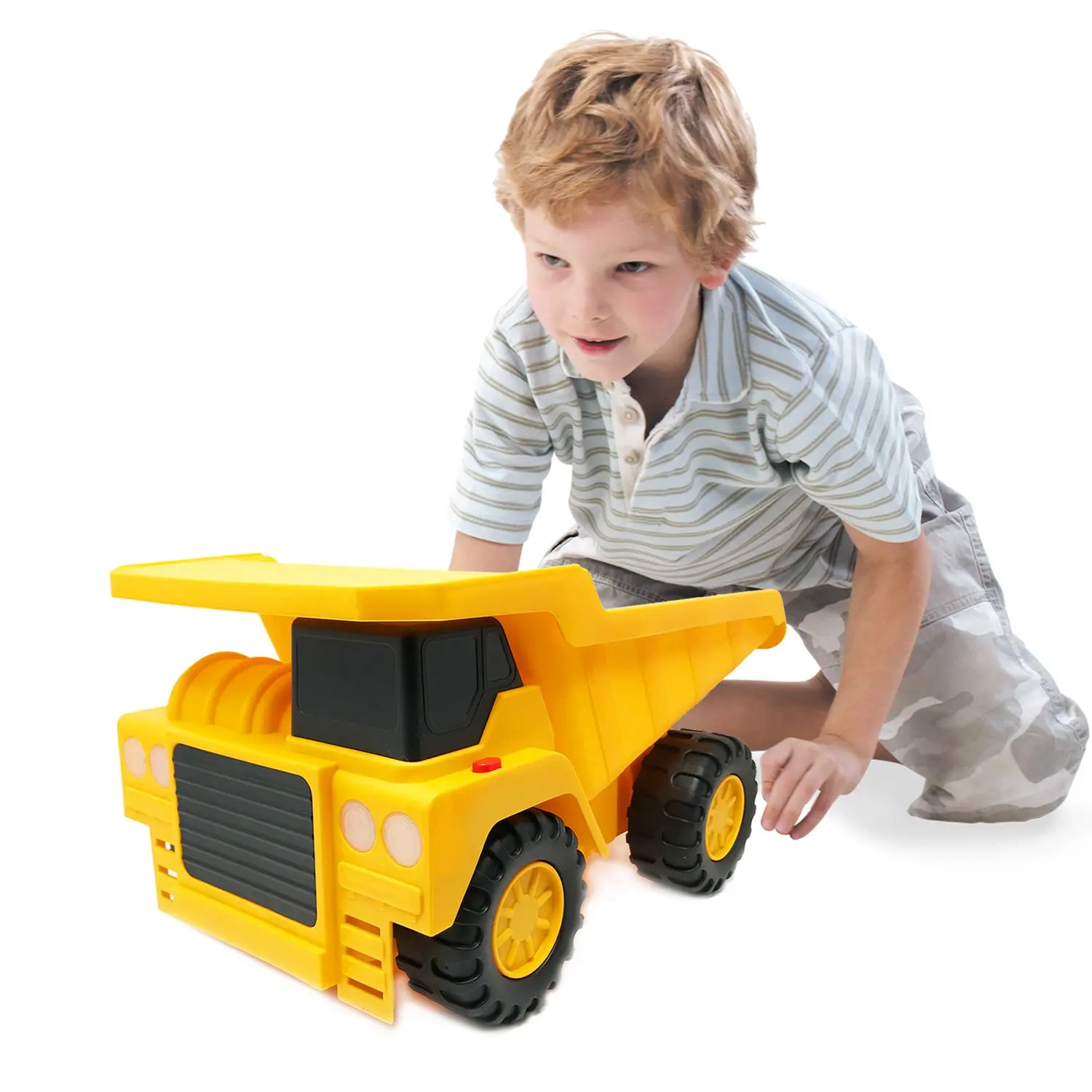 Truck drivers honking kids original. Игрушки 18 для мальчиков. Самосвал для девочки. Boy car Toy. Boy has a Toy Truck.