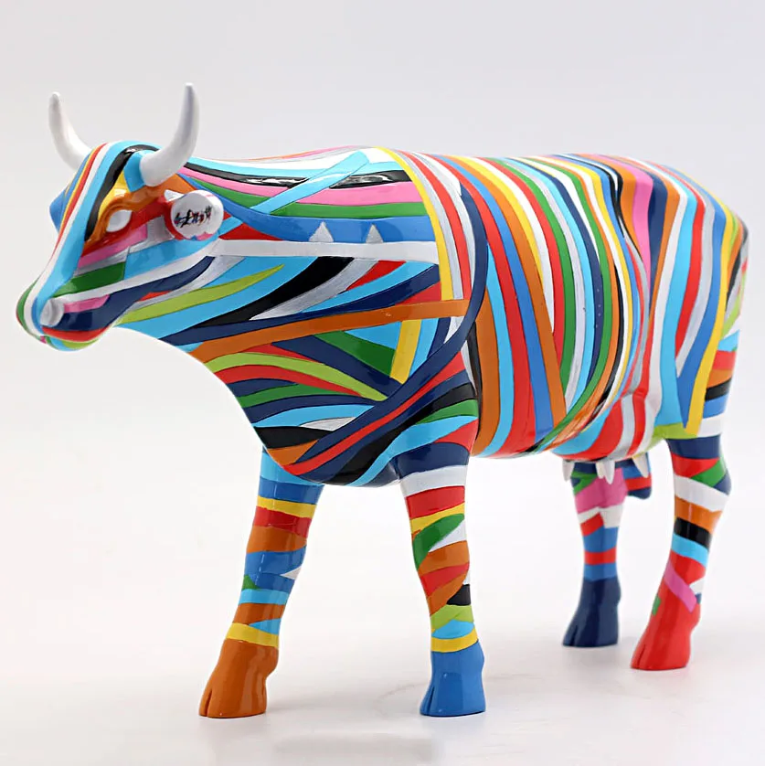 Polyresin Cow Figure Statue Collection Hand Painted Creative Sculpture
