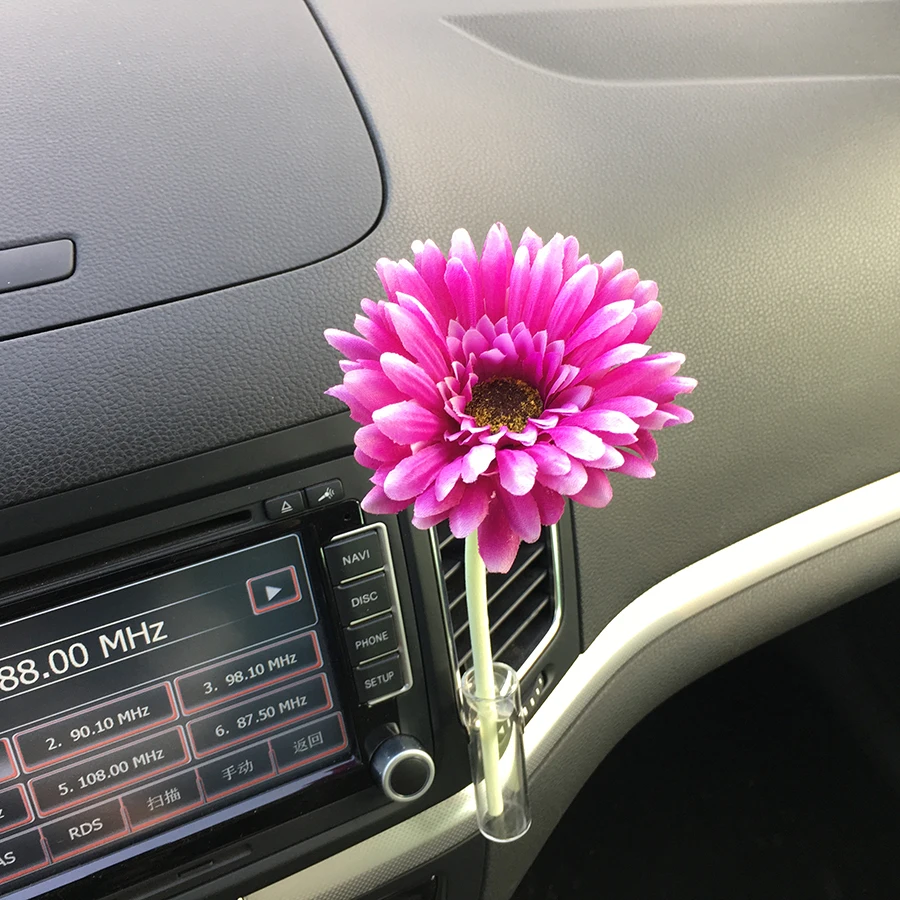 Lovely Flower Shape Flameless Car Air Freshener Auto Vent Clip Natural
