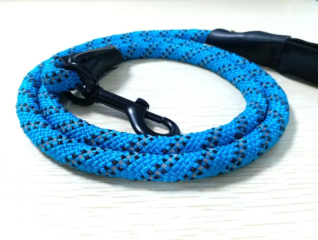 48 strand braided dog leash rope with reflective tracer & spring hook