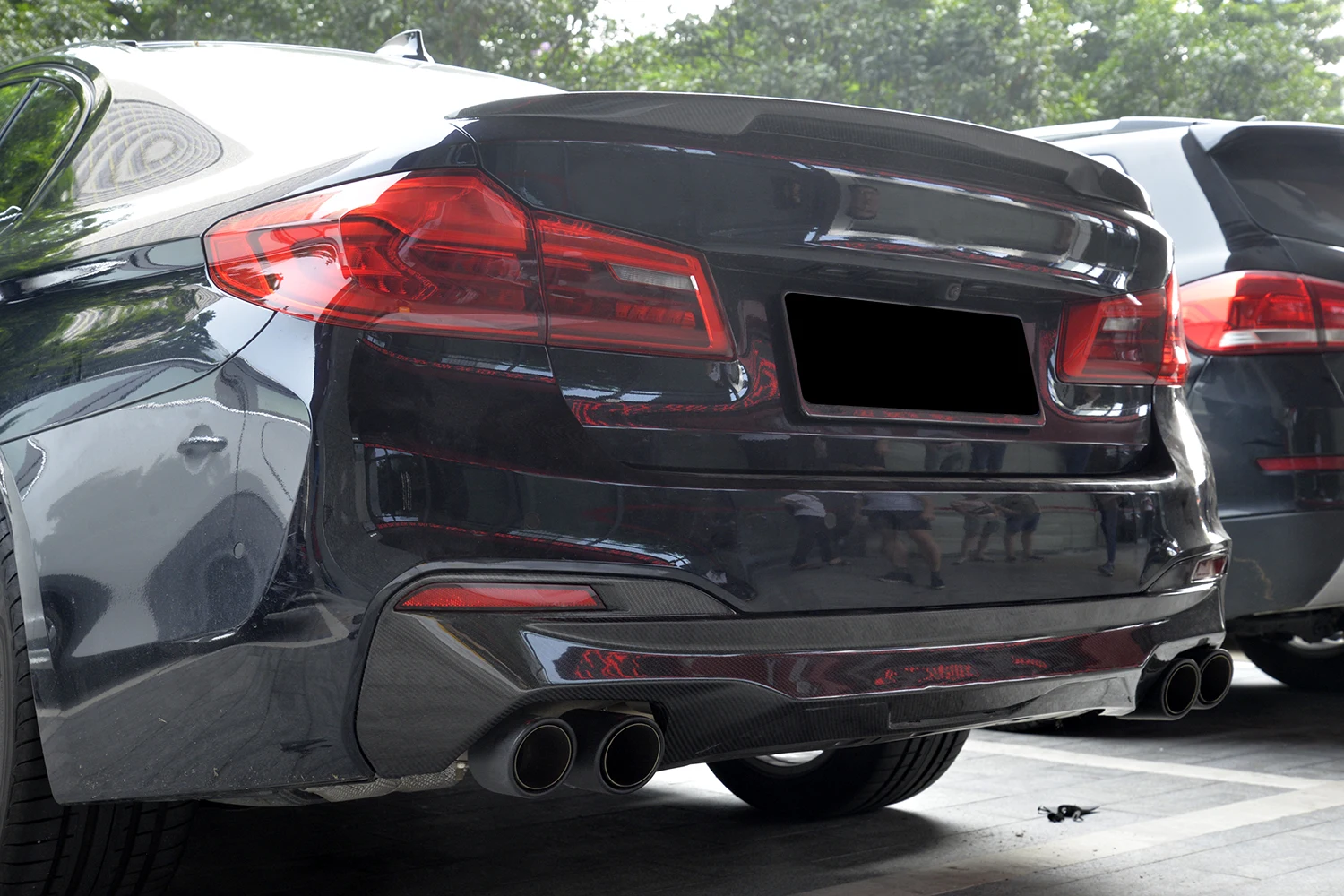 Диффузор g30. Диффузор g30 bmw. задний диффузор bmw g30. диффузор на бмв g30. задний диффузор bmw g30 m performance.