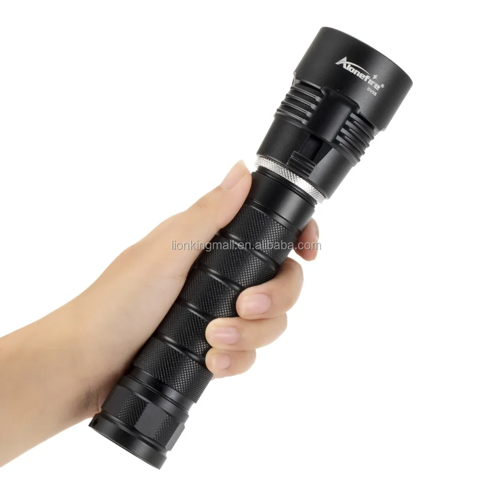 DV55 diving flashlight (8).jpg