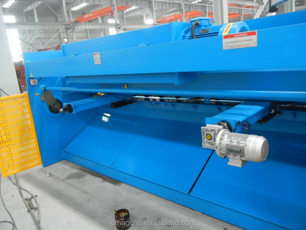 3 Back View of Hydraulic Shearing  Machine.JPG