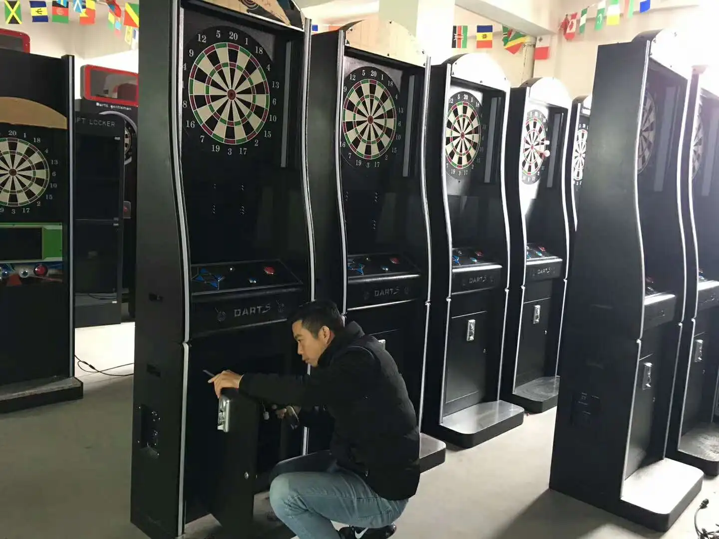 2019 Game Machine Coin Operated Dart Boards Electronic Dart Game