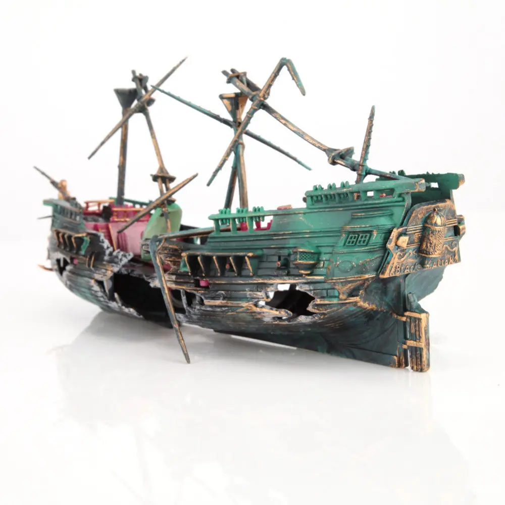 Hollow resin ship for fish and