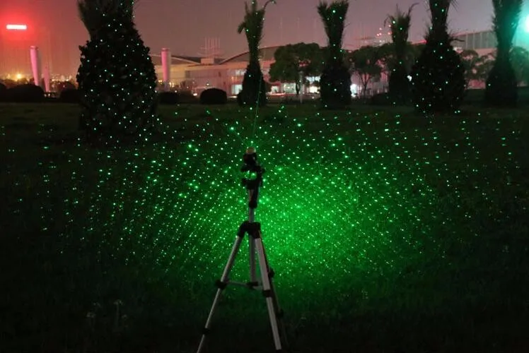NEW 303 Green Laser Pointer 532nm 5mW Laser Pointer Pen Powerful Burning Match Adjustable Focal Length With Starry Head 18.jpg