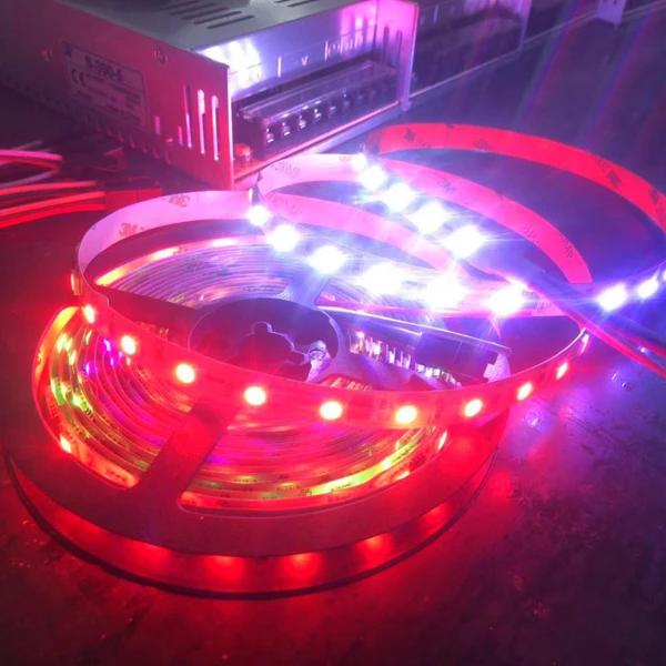 large wholesale 12v 24v ws2811 30leds/m 60leds/m led light strip with factory wholesale price