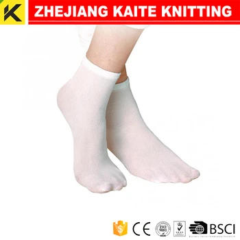 disposable socks for guests