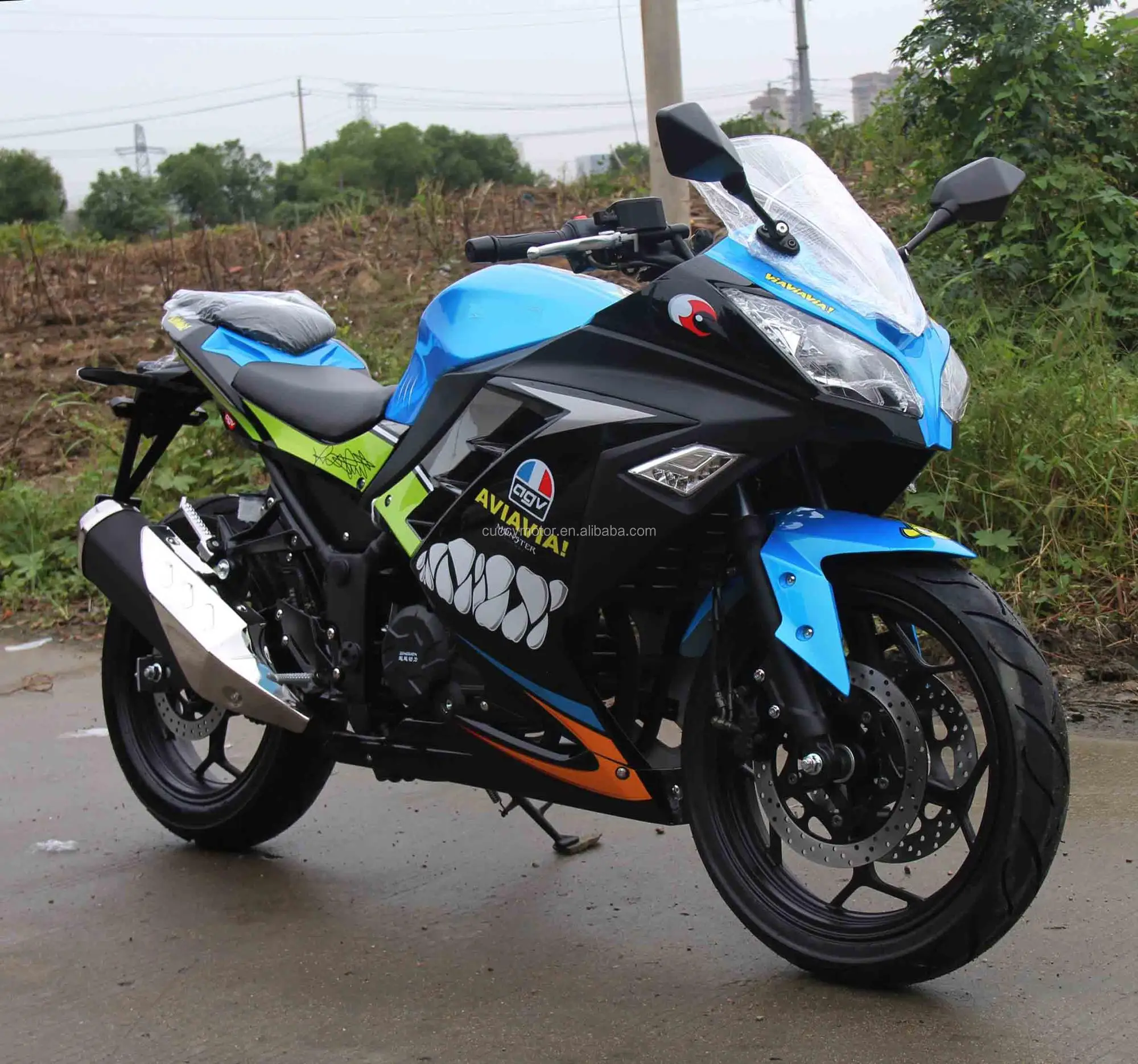 Yamaha yz125 двигатель. Dayun 150cc. Сузуки гср 750. Мотоциклы с водяным охлаждением. Yamaha yzf-r15.