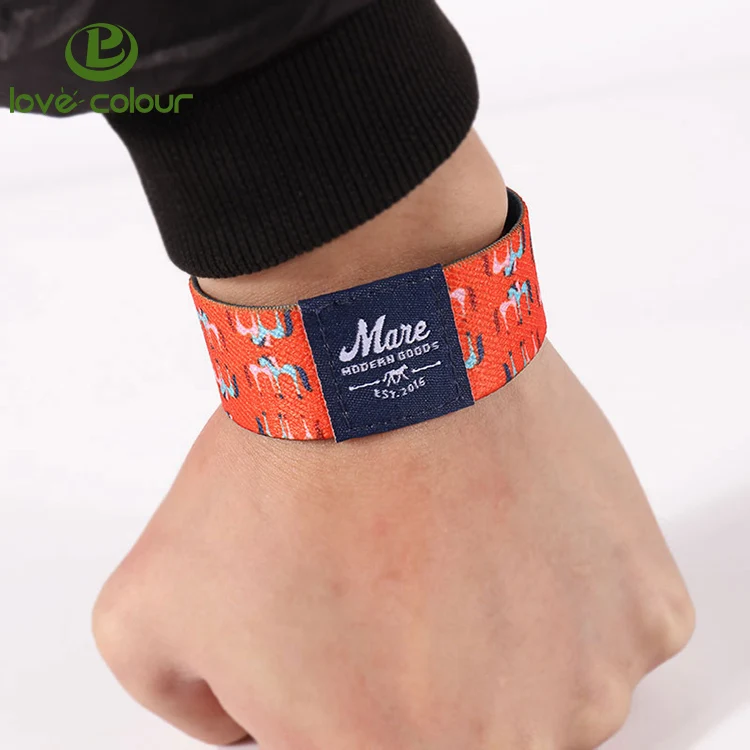 elastic wrist band (13)