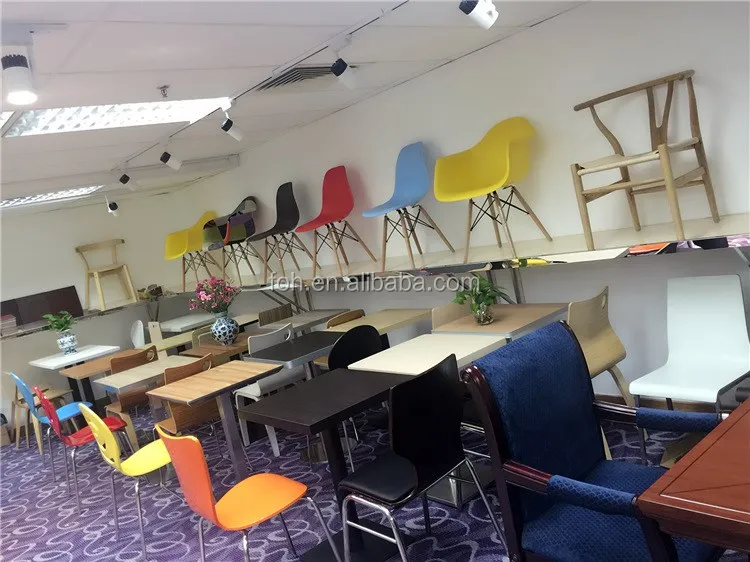 showroom 2.jpg