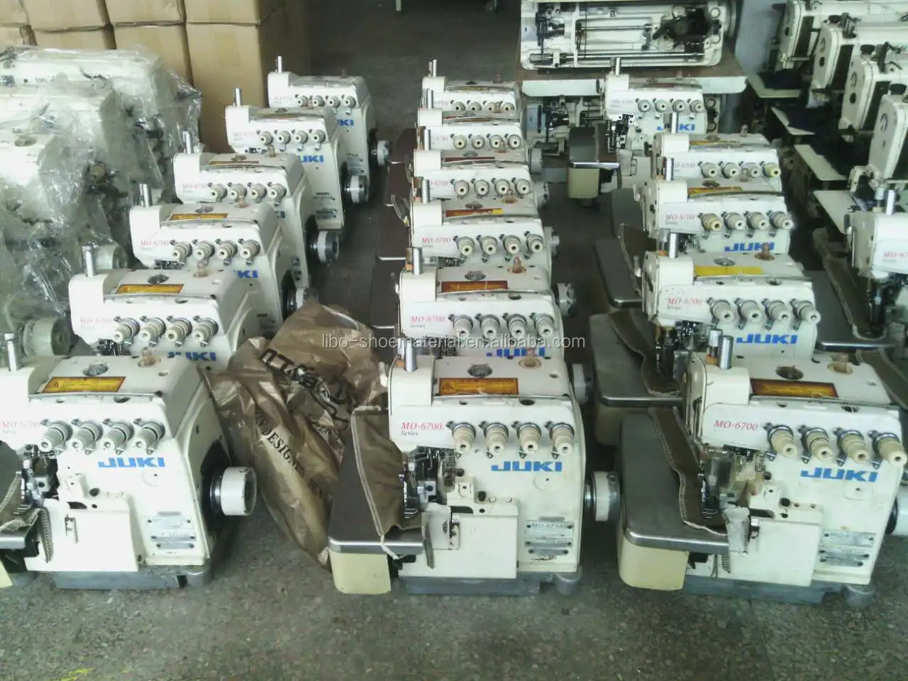 Supplying Used Mo6716s Five Thread Overlock Industrial Sewing Machine