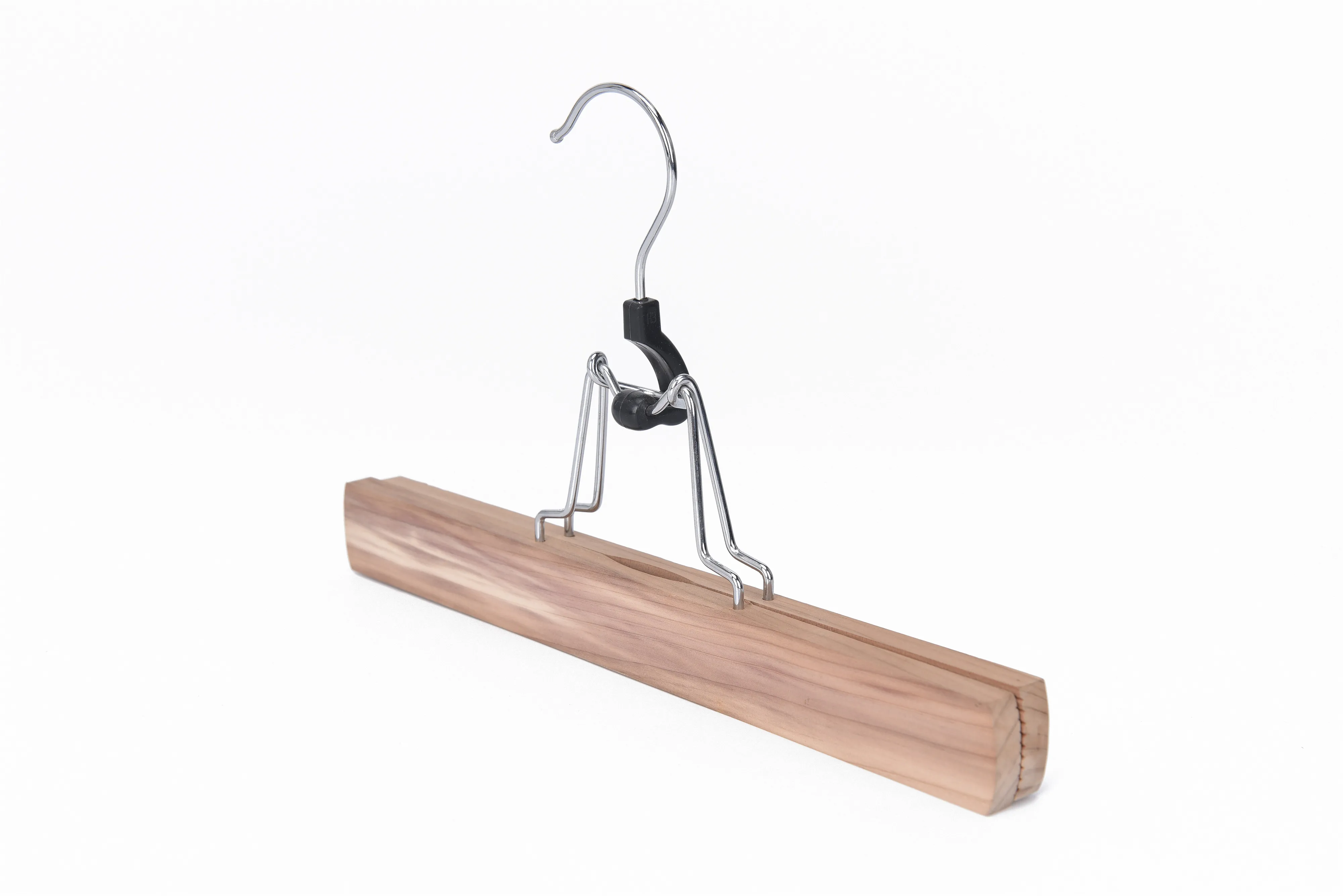 Bsci Factory Moth Protection Basic Fsc Cedar Wood Hanger With Trouser