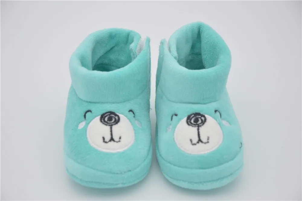 可爱的动物软婴儿鞋