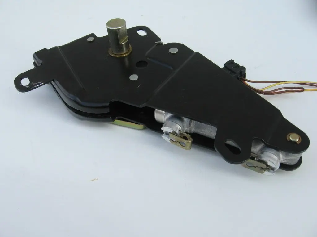 Buy Mercedes Benz Clk320 Clk430 A208 Tonneau Cover Hydraulic Lock Cylinder Assembly 1247500684 Convertible Top In Cheap Price On Alibaba Com