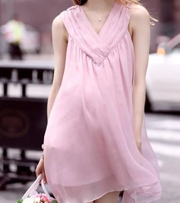 sleeveless chiffon dress