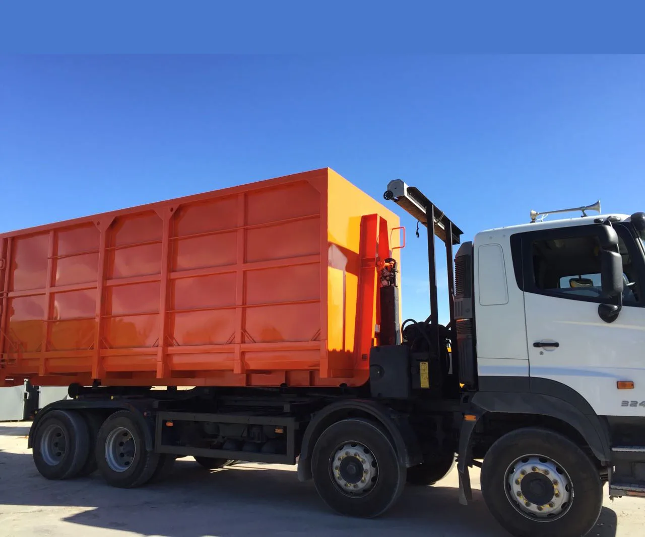 T601a 27m3 Truck Hook Lift Bin Roll On Off Bin Metal Scrap Bins For