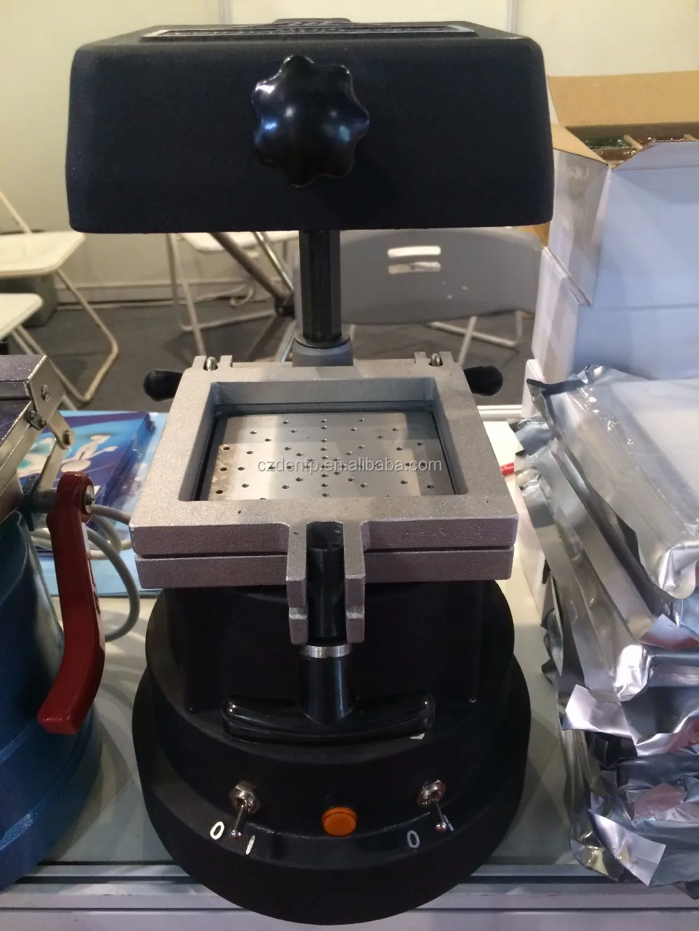 Dental Lab Vacuum Molding Forming Machine For Making Orthodontic