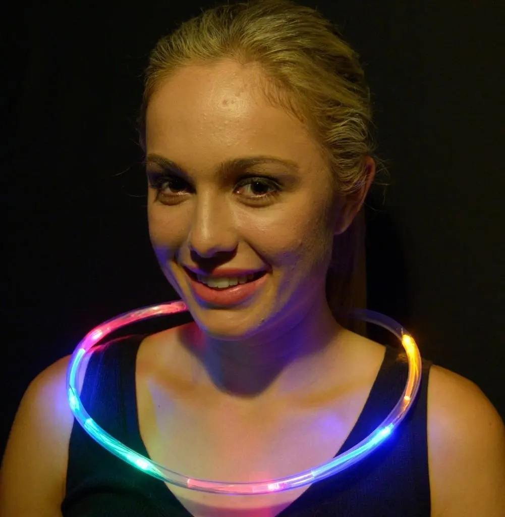 flashing glow necklaces