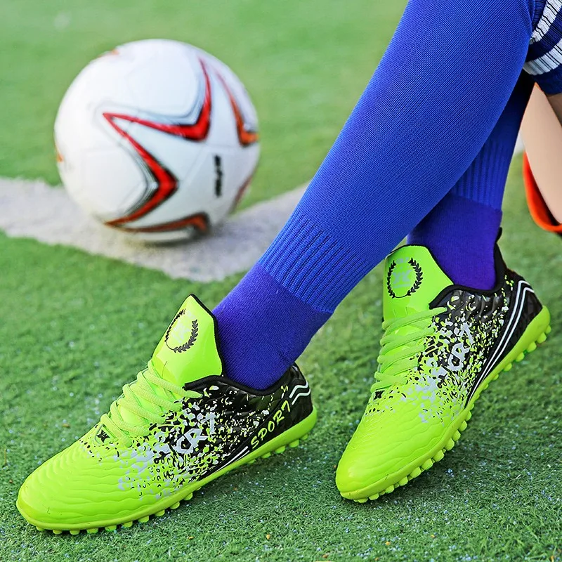 Wholesale Kids Football Shoes Cr 7 Outdoor Sports Athletic Soccer Boots Cleats Athletic Sneakers