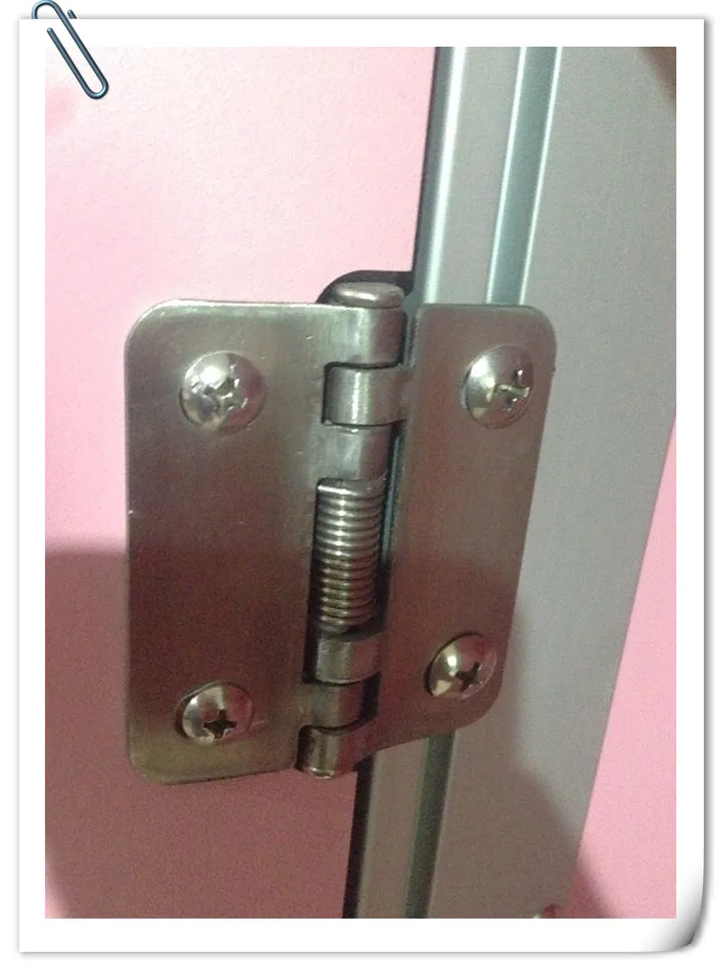 Hinge Installation 03