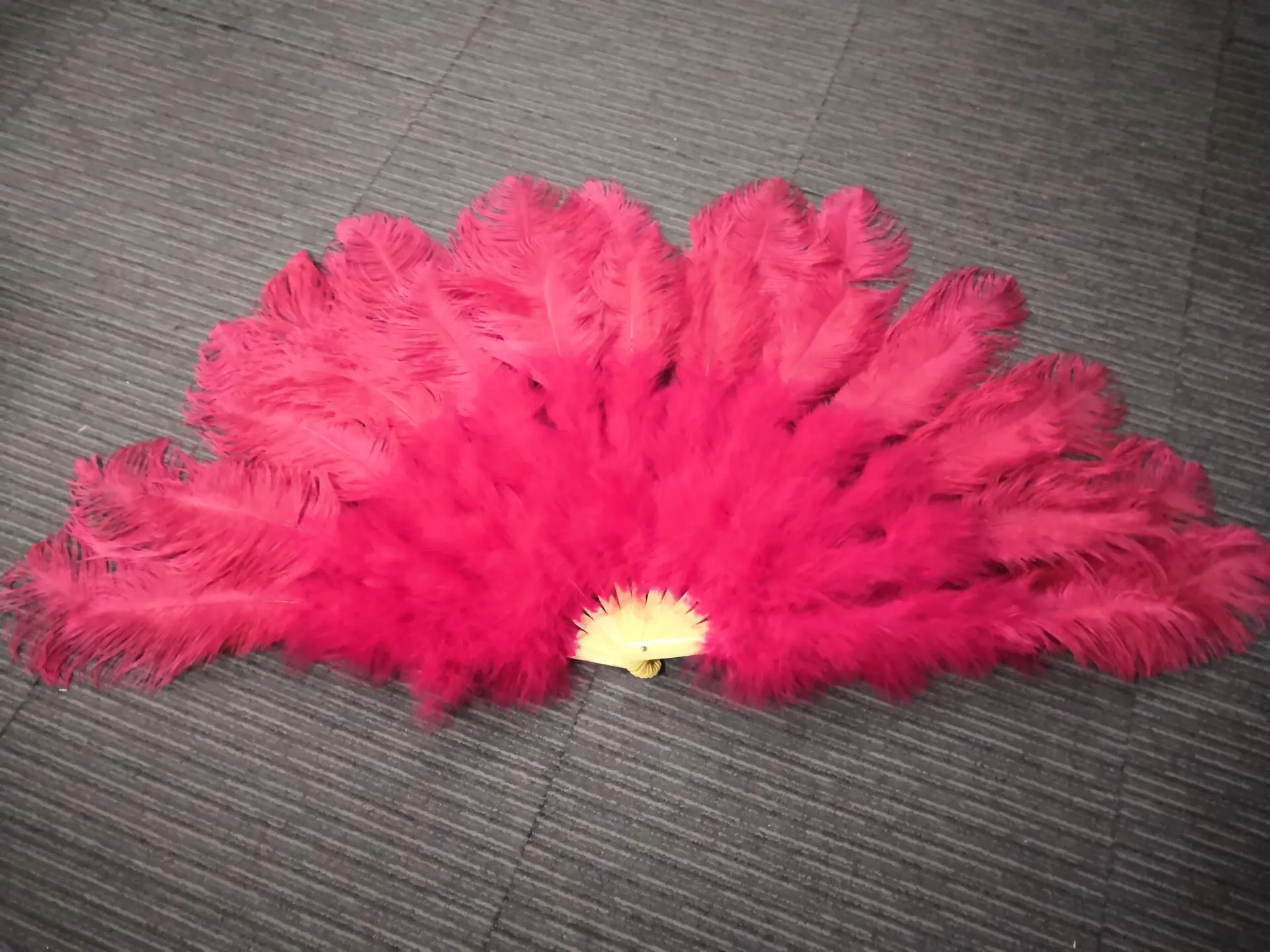 5% off 70厘米红色双层舞鸵鸟羽扇 - buy feather fan,dancing