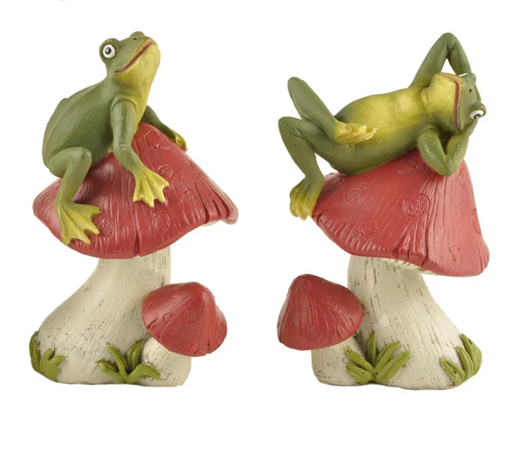 Custom polyresin 3D frog with red mushroom