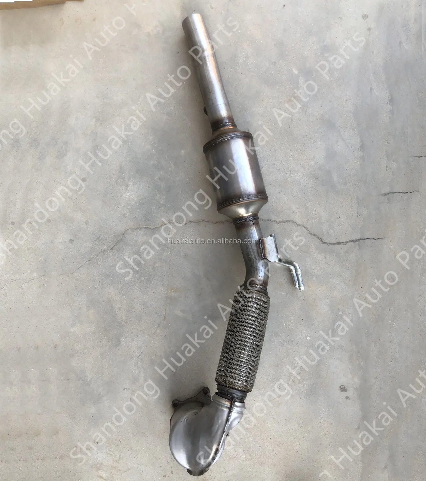 Oem Customized Three Way Catalytic Converter For Volkswagen For Passat