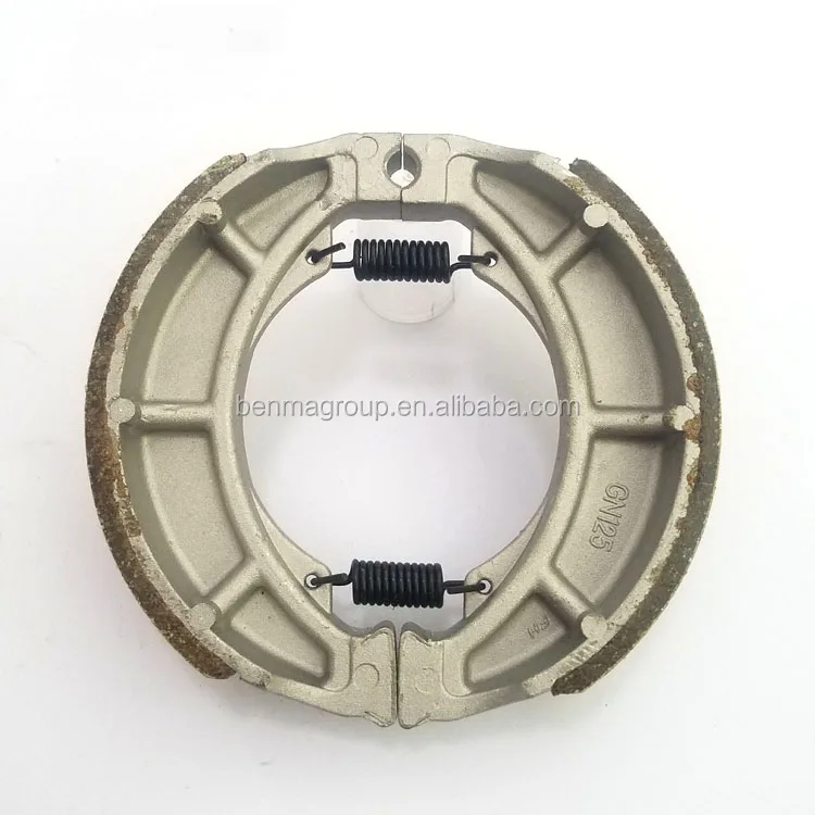 brake shoe GN125 (1)