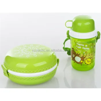 kids lunch box with water bottle