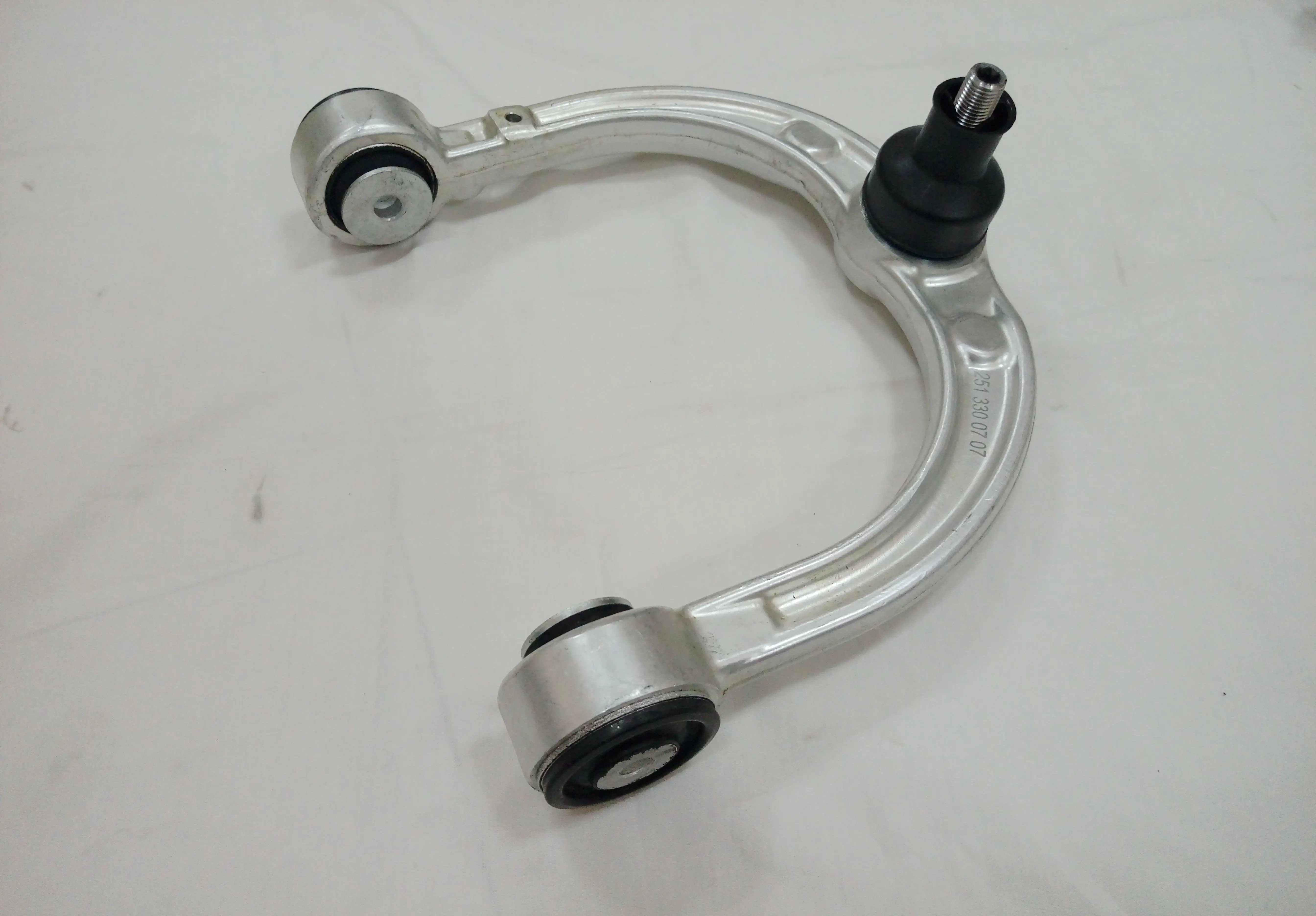 Brand New Front Left And Right Upper Control Arm 2513300707 251 330 07 07 For Mercedesbenz R Brand New Front Left And Right Upper Control Arm 2513300707 251 330 07 07 For Mercedesbenz R