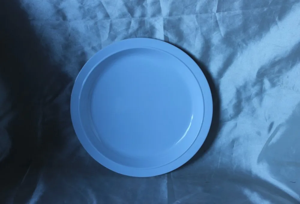 white melamine plate