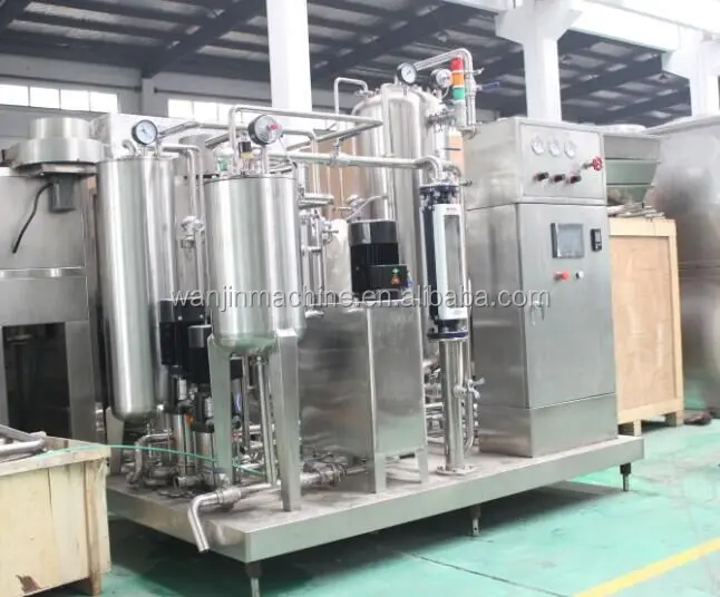 Co2 Carbonated Wine Filling Machine For Glass Bottle Aluminium Screw