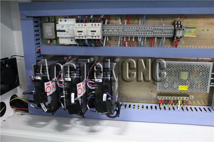 Jinan Acctek fiber laser cutter metal laser cutting cnc machine AKJ1325F