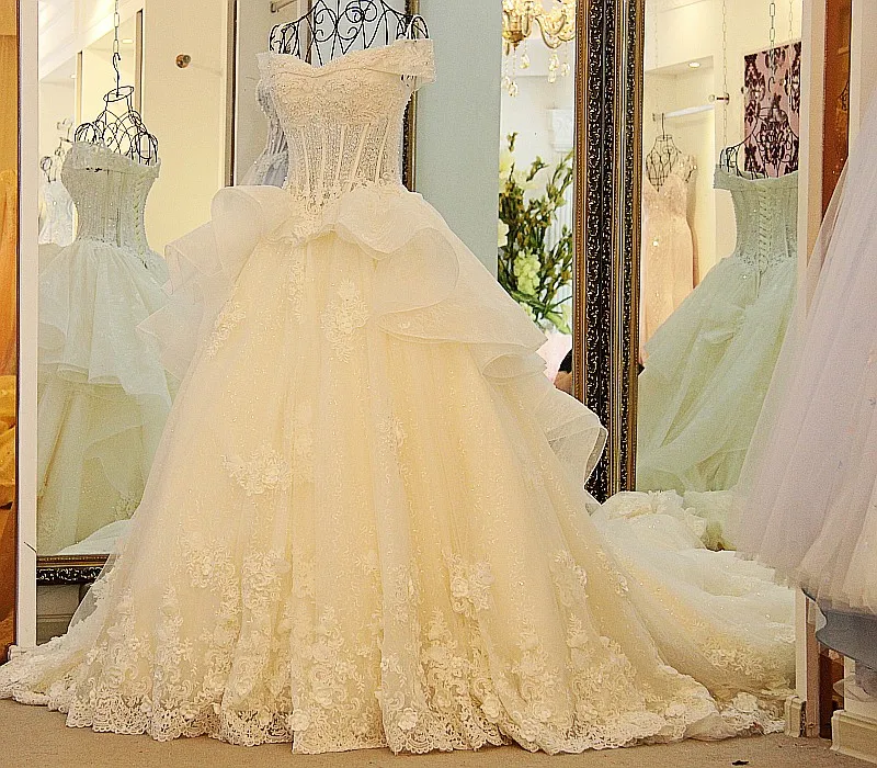 White Ball Gown Wedding Dress Long Train With Bowtie Hand Sewed