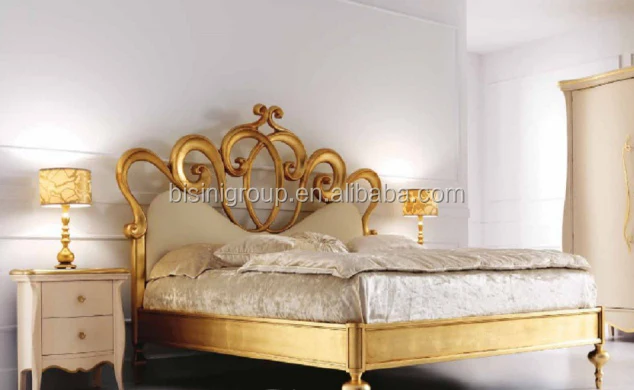 Royal Elegant Italian Style Carving Golden Floral Tufted Bed Luxury