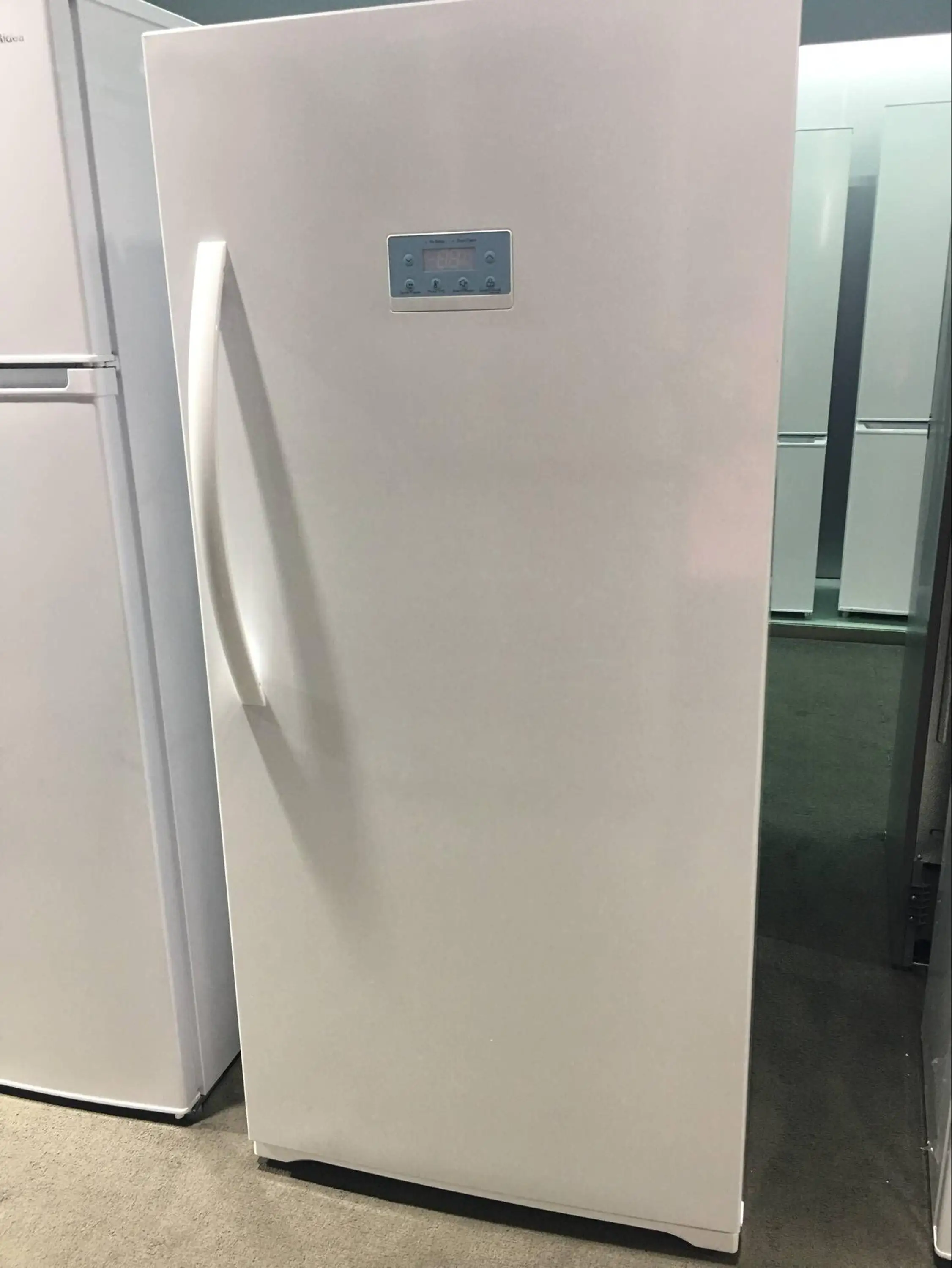 frost free single door refrigerator