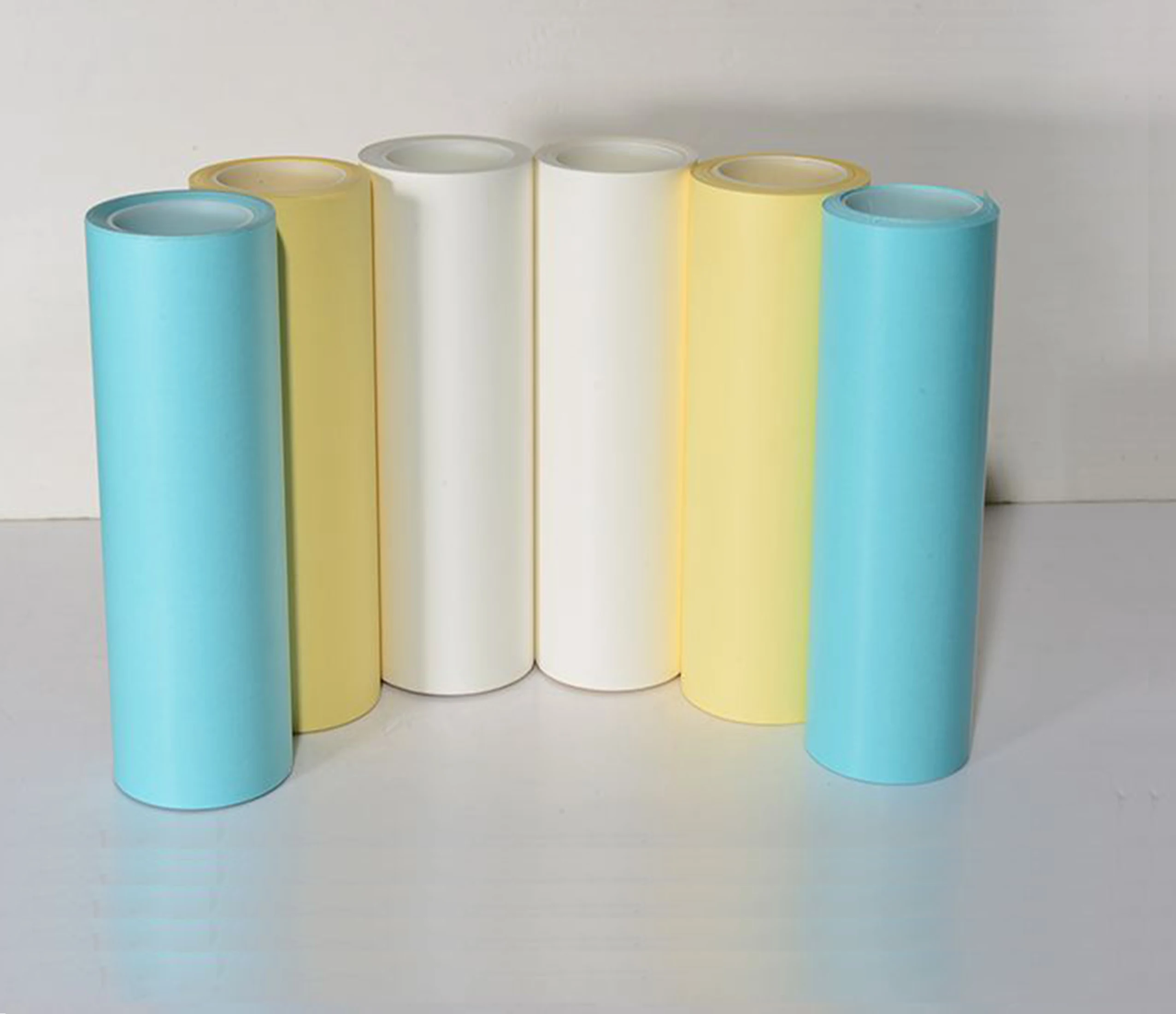 Самоклеящаяся бумага coated lx 1068 yellow glassine 65. Бумага с силиконовым покрытием. Виниловая бумага для наклеек. Бумага с силиконовым покрытием. Glassine paper.