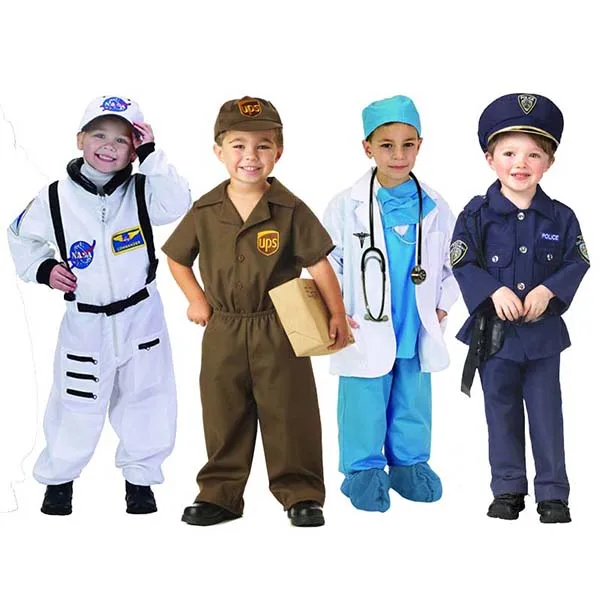 Дети в костюмах разных профессий
