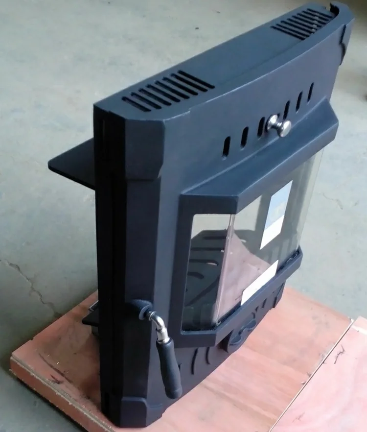 Old Type Insert Cast Iron Wood Burning Stove Indoor Fireplace In The