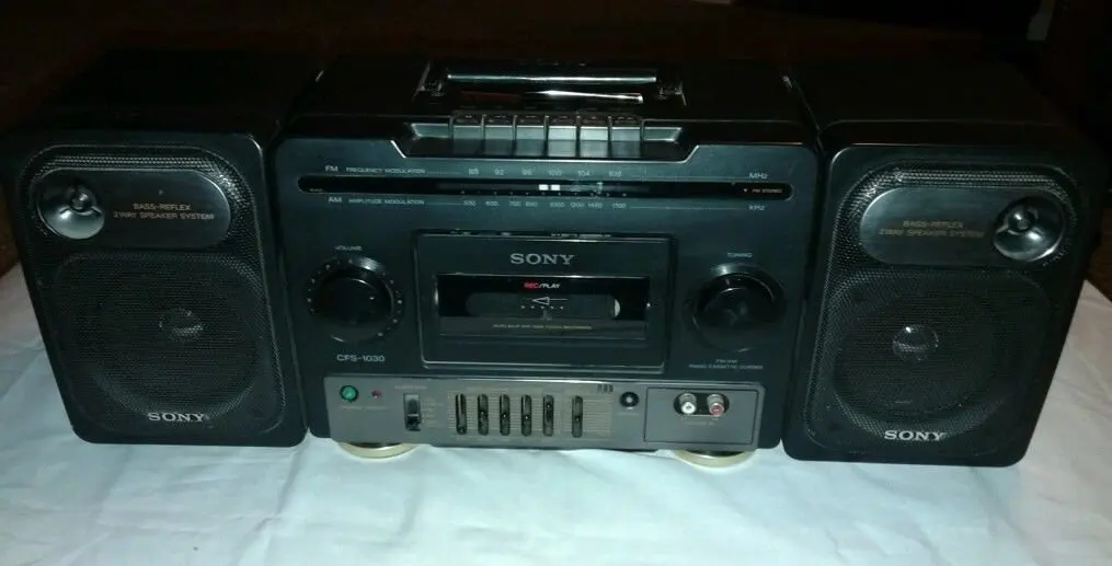portable stereo with detachable speakers