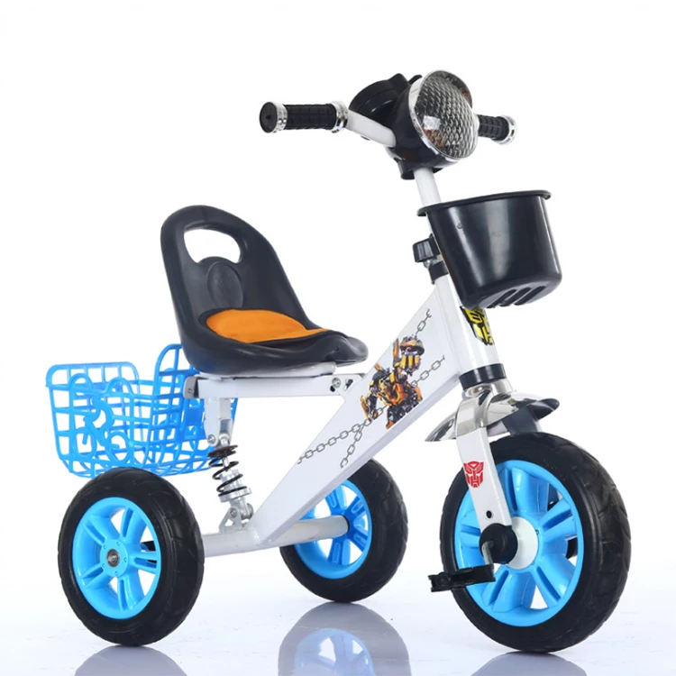Bicicleta de bebé, bicicleta de 3 ruedas para niños aislada en