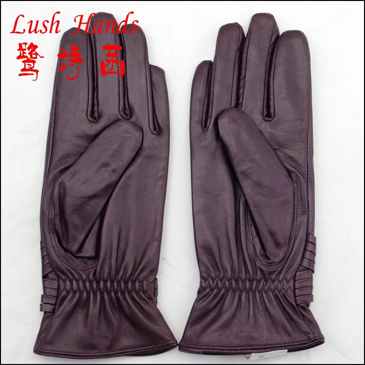 Ladies' sheepskin working gloves with strap traditional leather glove