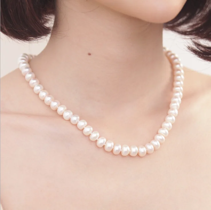 long real pearl necklace